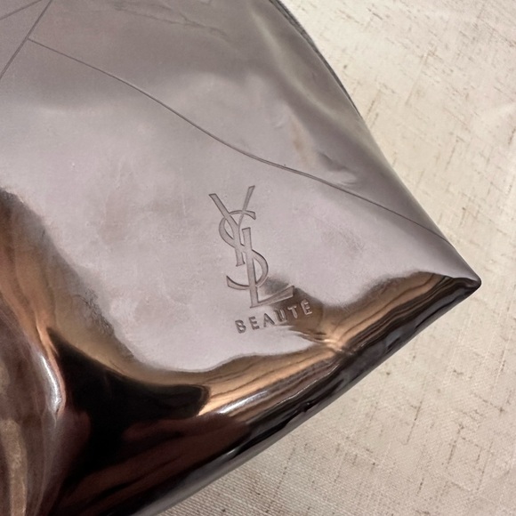 YSL Beauté Metallic Mirrored Cosmetic Bag | Yves Saint Laurent Travel Pouch - Picture 5 of 10